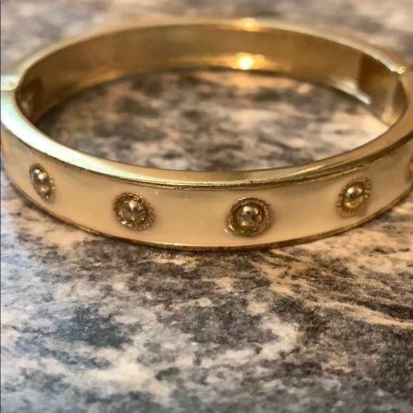 (2) Clasp bracelet set (white & navy) - Picture 2 of 4